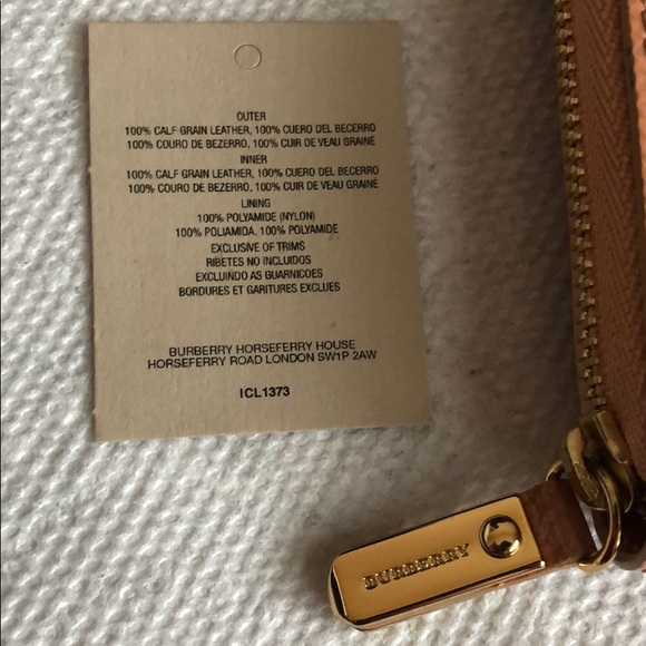 Burberry Calf Leather NWOT ZIP Around Wallet - Picture 3 of 8